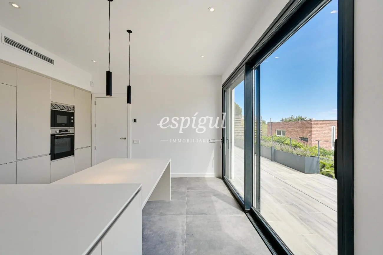 Stunning Property in Sant Berger, Teià – Luxury and Design with Sea Views