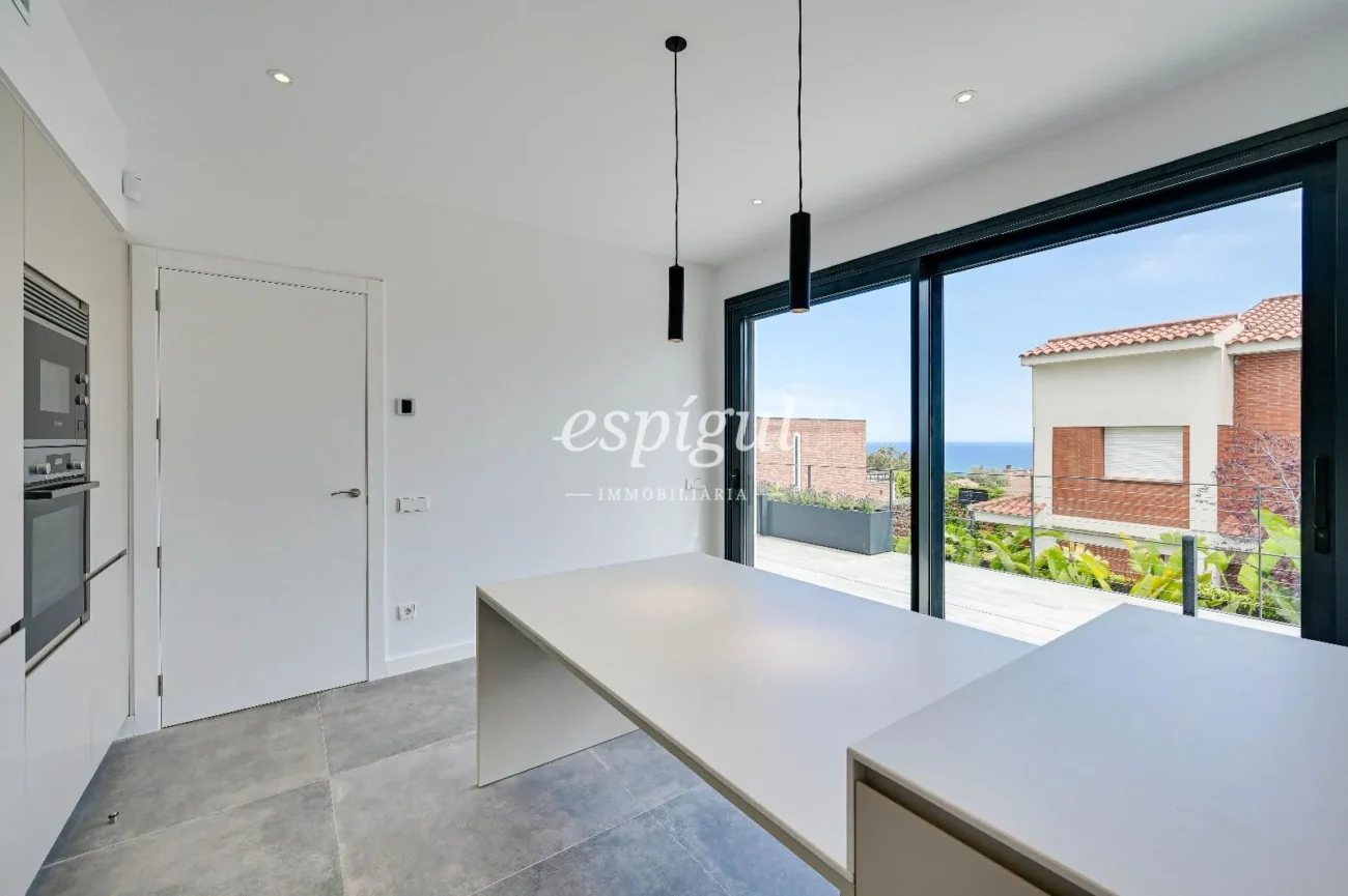 Stunning Property in Sant Berger, Teià – Luxury and Design with Sea Views