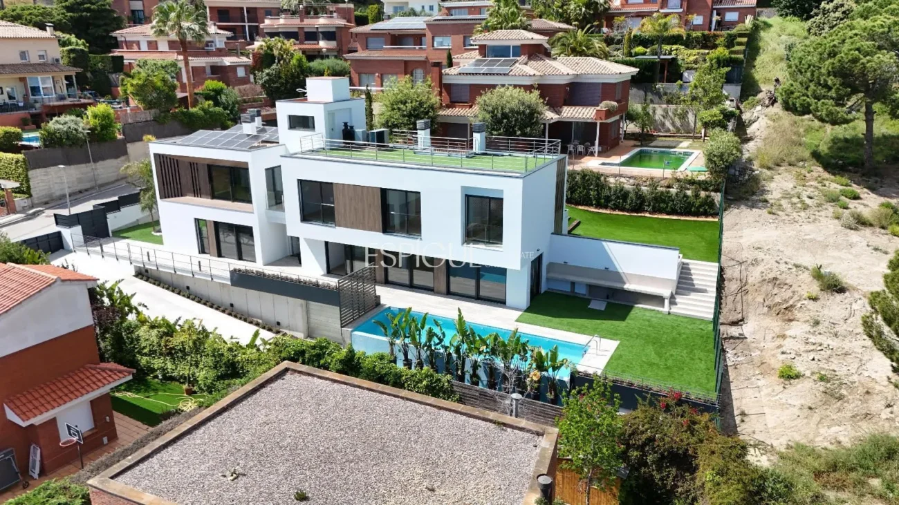 Espectacular propiedad en Sant Berger, Teià – lujo y diseño con vistas al mar