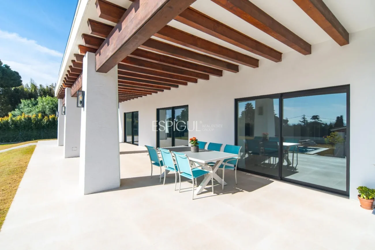 Exclusiva casa restaurada con grandes cualidades en el golf de Sant Andreu de Llavaneres