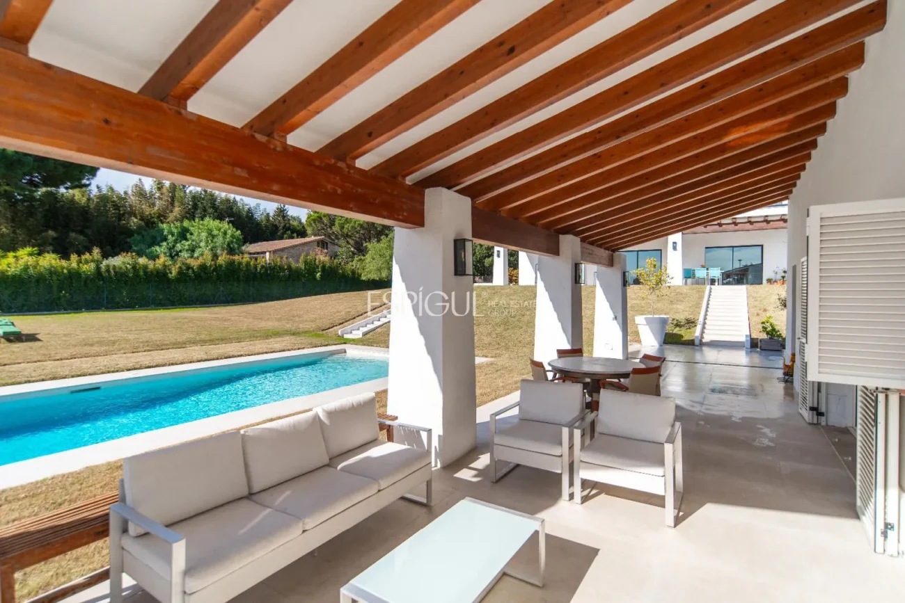 Exclusiva casa restaurada con grandes cualidades en el golf de Sant Andreu de Llavaneres