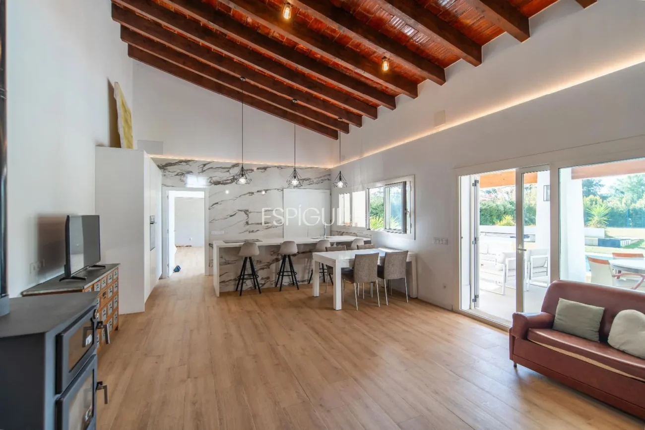 Exclusiva casa restaurada con grandes cualidades en el golf de Sant Andreu de Llavaneres