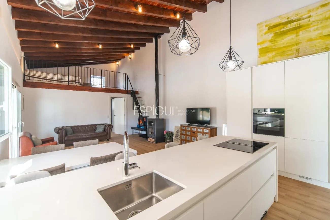 Exclusiva casa restaurada con grandes cualidades en el golf de Sant Andreu de Llavaneres