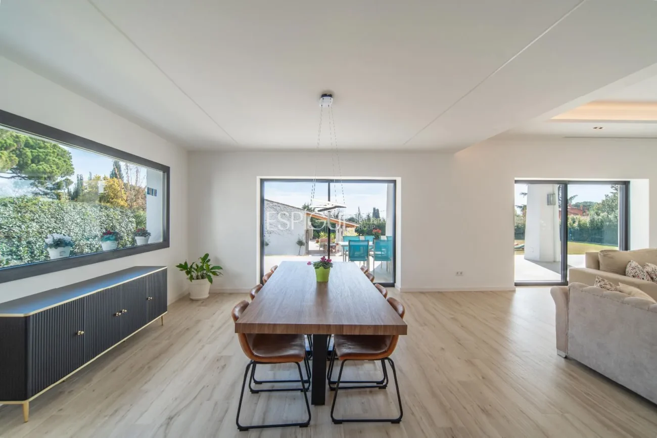 Exclusiva casa restaurada con grandes cualidades en el golf de Sant Andreu de Llavaneres