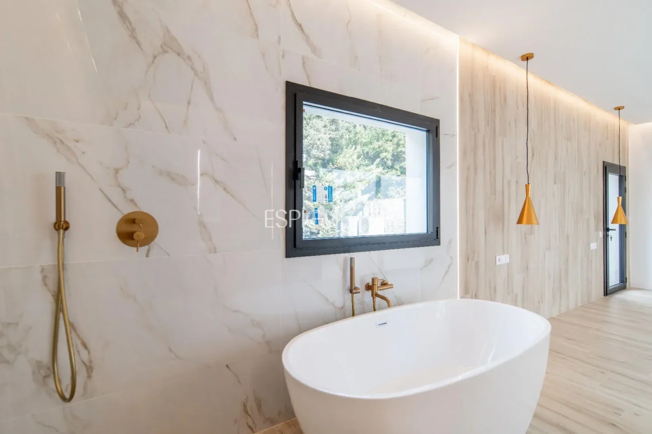 Exclusiva casa restaurada con grandes cualidades en el golf de Sant Andreu de Llavaneres