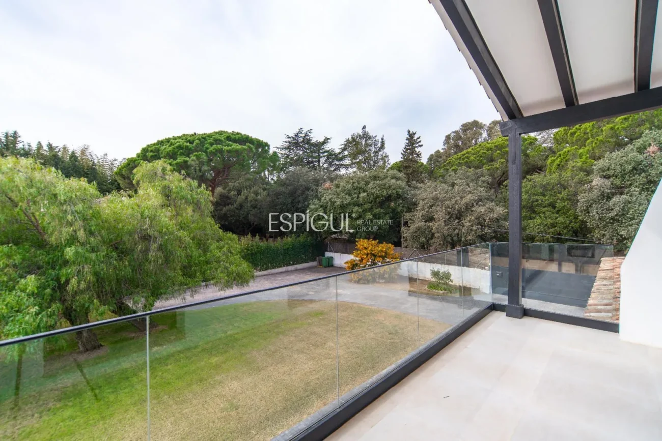 Exclusiva casa restaurada con grandes cualidades en el golf de Sant Andreu de Llavaneres