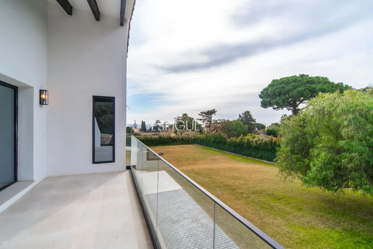 Exclusiva casa restaurada con grandes cualidades en el golf de Sant Andreu de Llavaneres