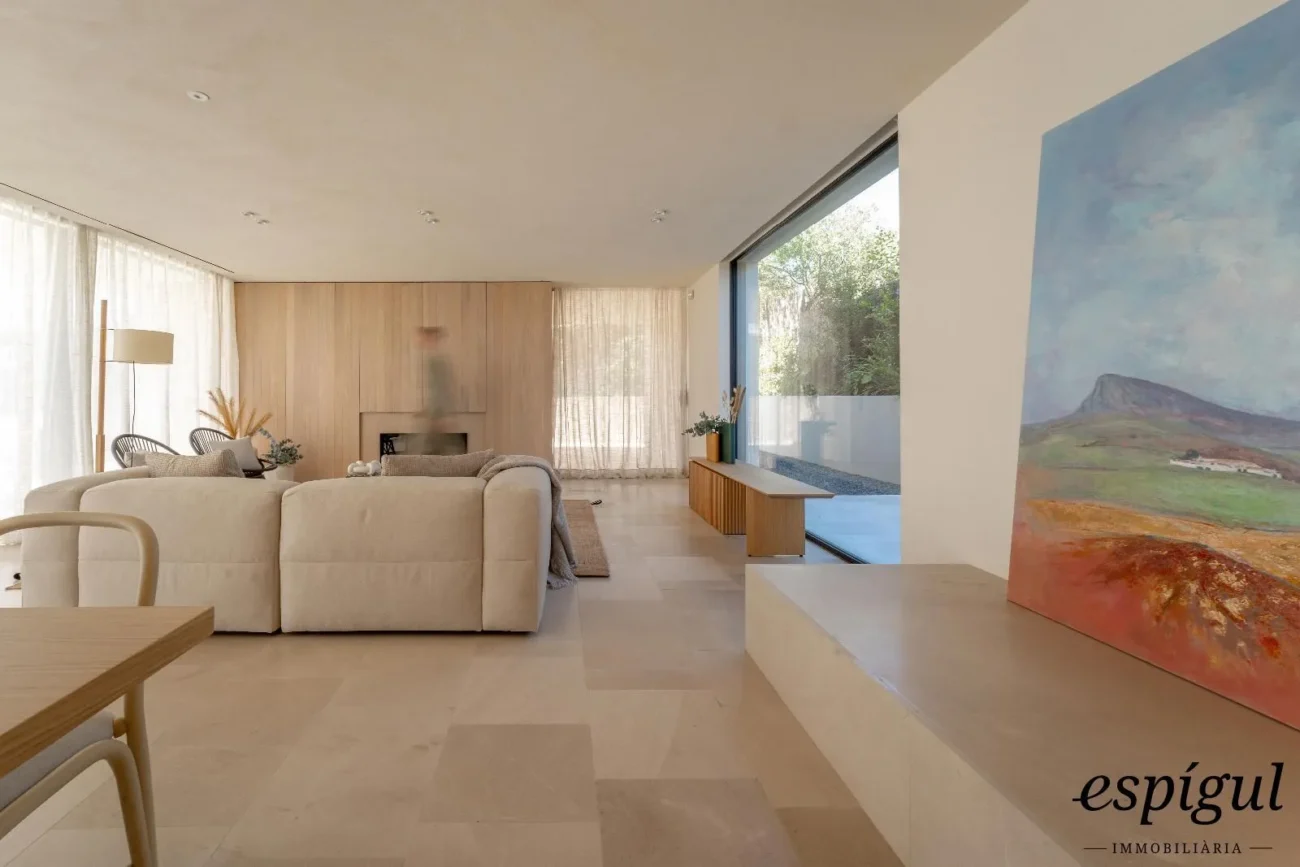 Exclusiva residència de luxe amb disseny vanguardista i confort absolut