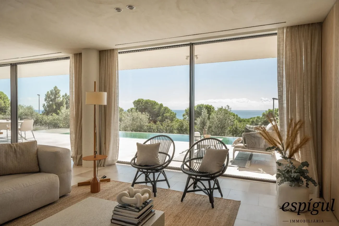 Exclusiva residència de luxe amb disseny vanguardista i confort absolut