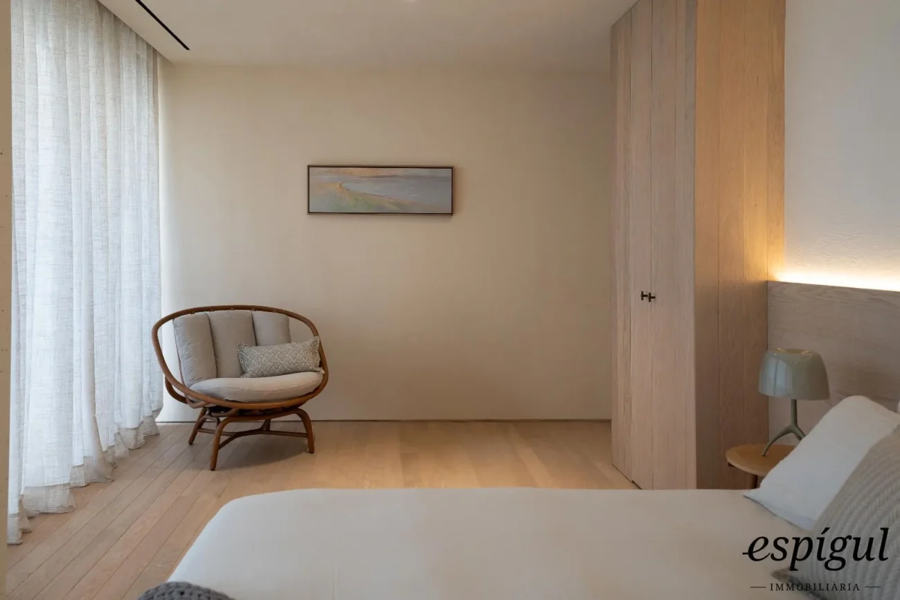 Exclusiva residència de luxe amb disseny vanguardista i confort absolut