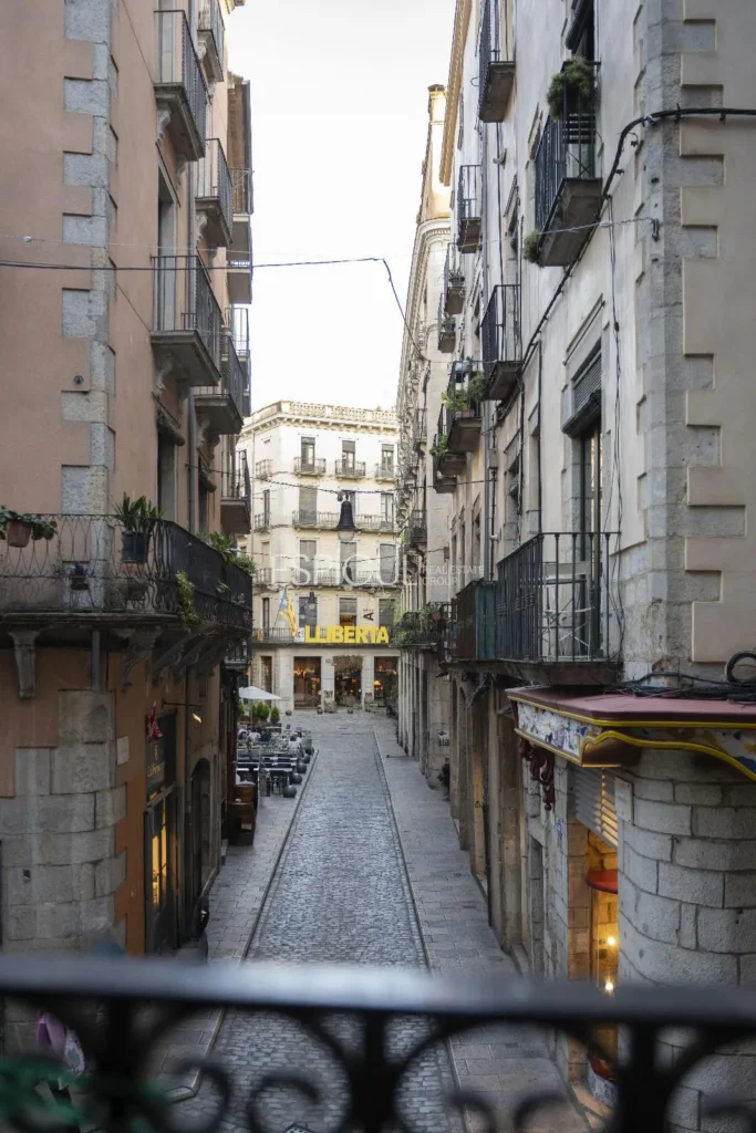 Pis al cor del Barri Vell de Girona