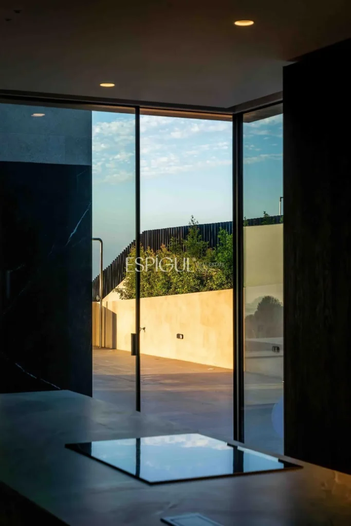 Un hogar donde el lujo y la sofisticación alcanzan su máxima expresión