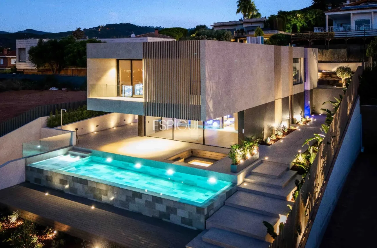 Un hogar donde el lujo y la sofisticación alcanzan su máxima expresión