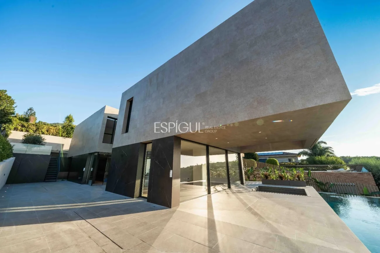 Un hogar donde el lujo y la sofisticación alcanzan su máxima expresión