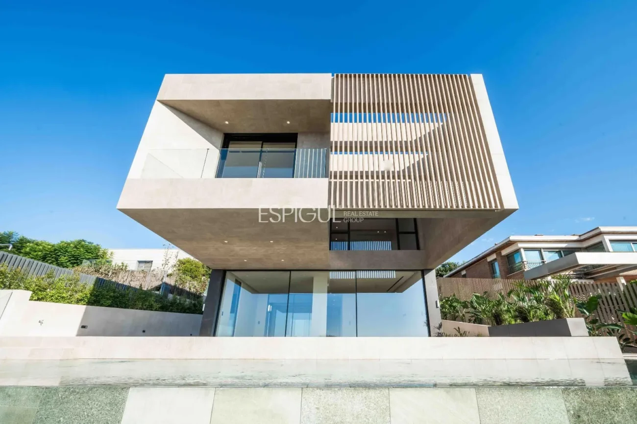 Un hogar donde el lujo y la sofisticación alcanzan su máxima expresión