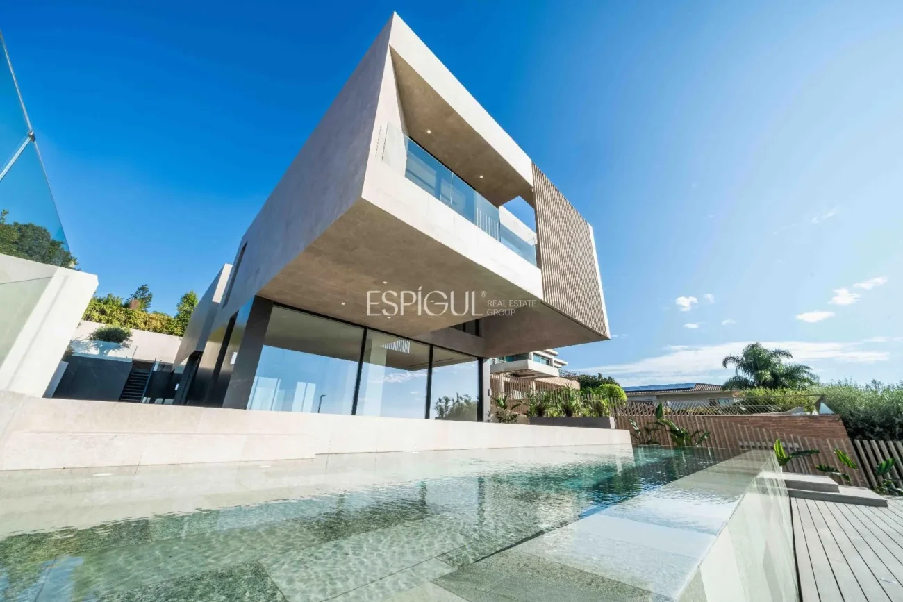 Un hogar donde el lujo y la sofisticación alcanzan su máxima expresión