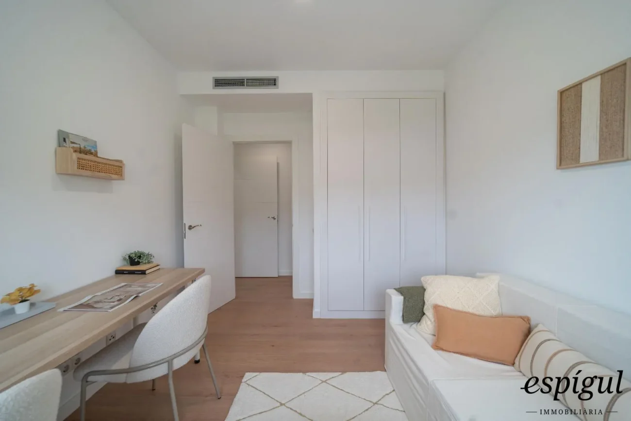 Espectacular casa reformada, amb acabats de qualitat, disseny modern i boniques vistes.