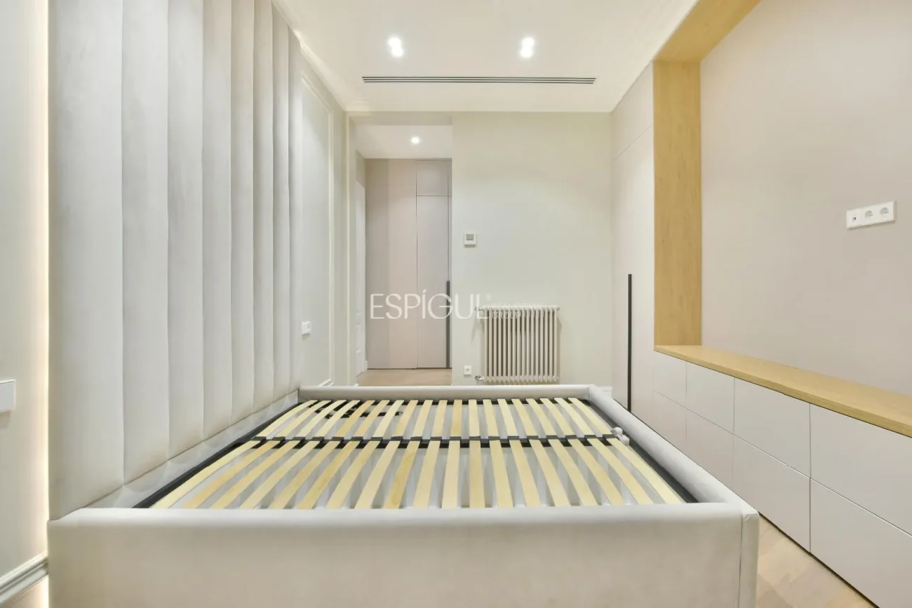 Élégant appartement à vendre récemment rénové à côté du Passeig de Sant Joan, Barcelone