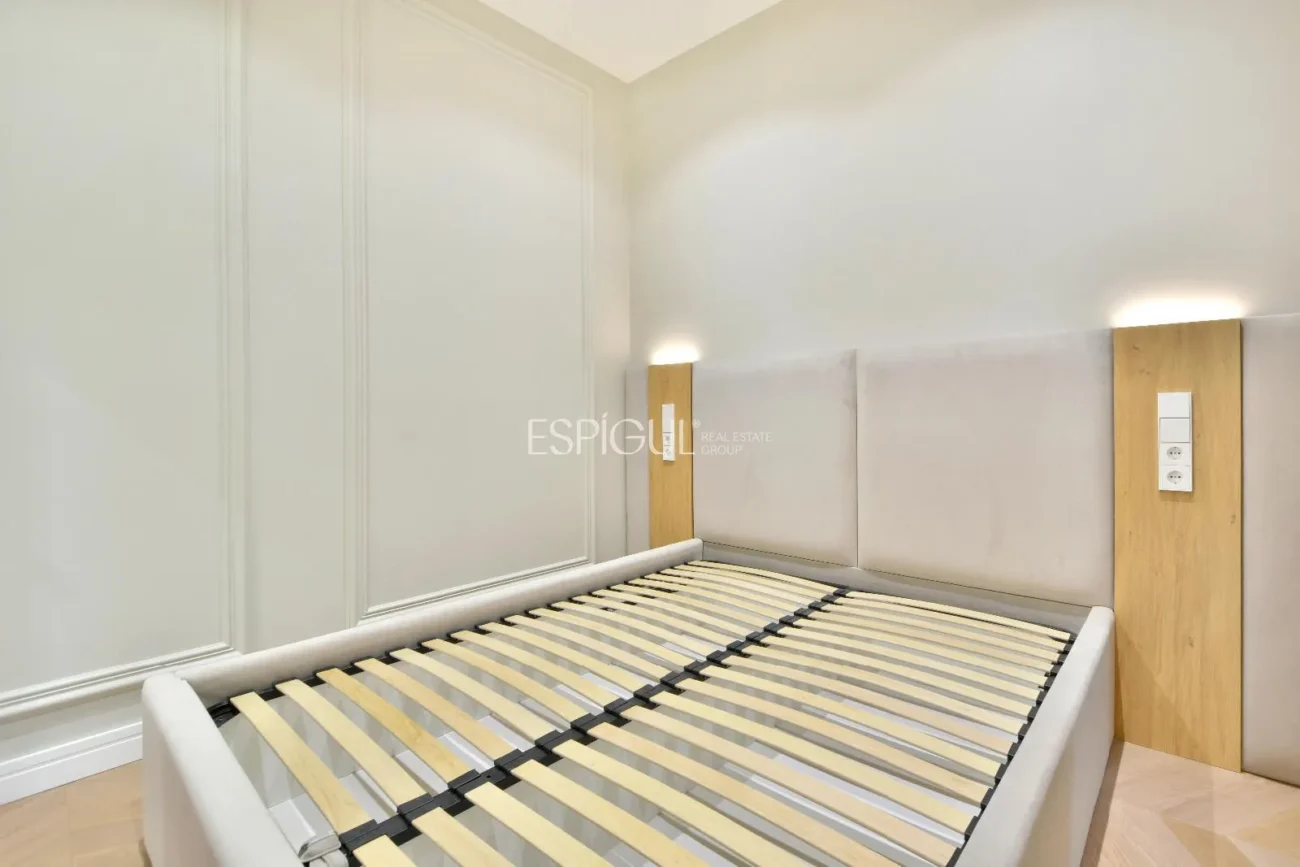 Élégant appartement à vendre récemment rénové à côté du Passeig de Sant Joan, Barcelone