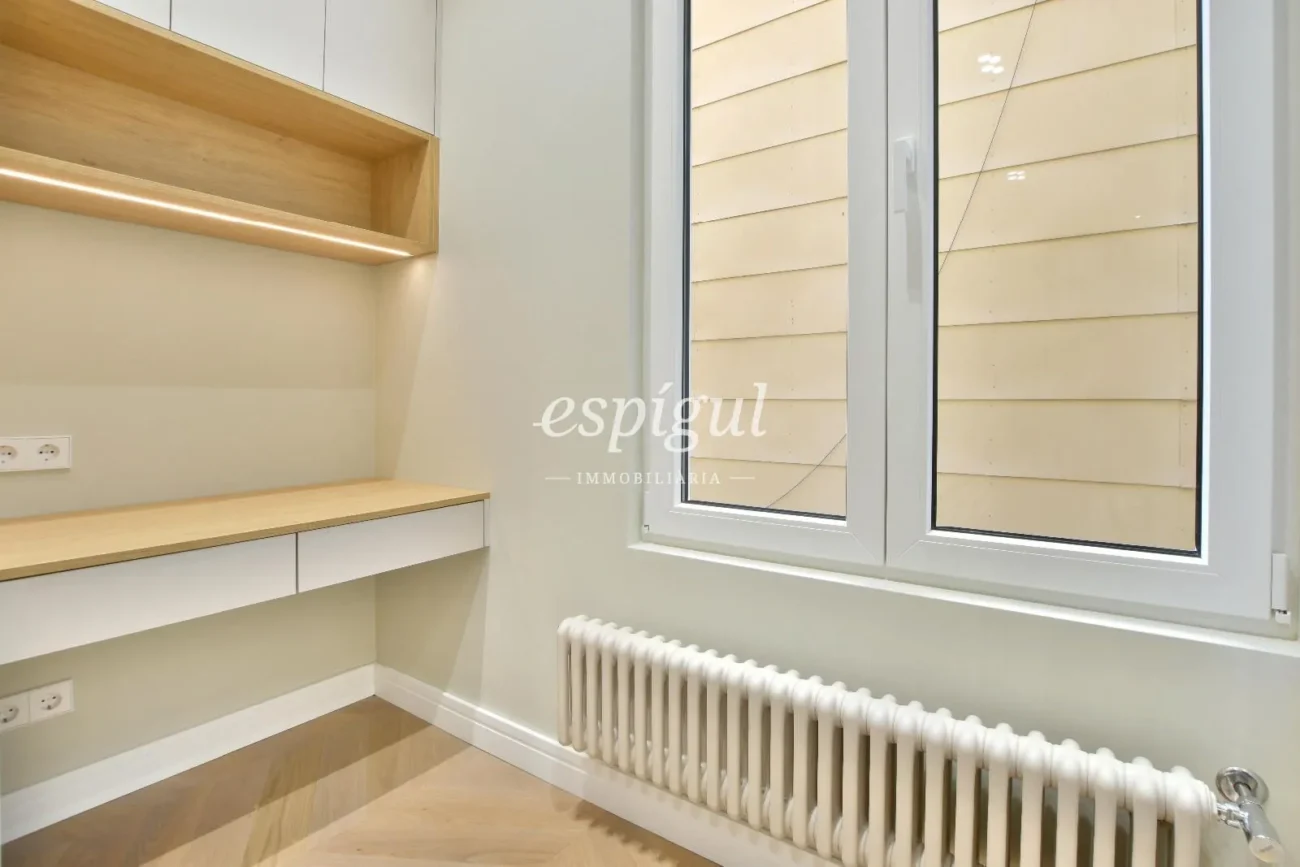 Elegante piso en venta recién reformado junto a Passeig de Sant Joan, Barcelona