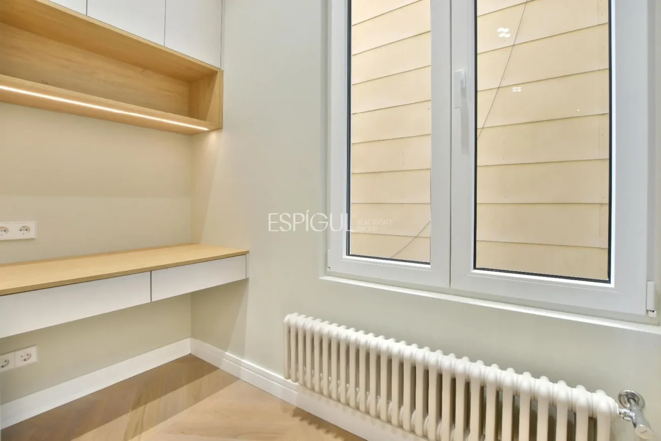 Élégant appartement à vendre récemment rénové à côté du Passeig de Sant Joan, Barcelone