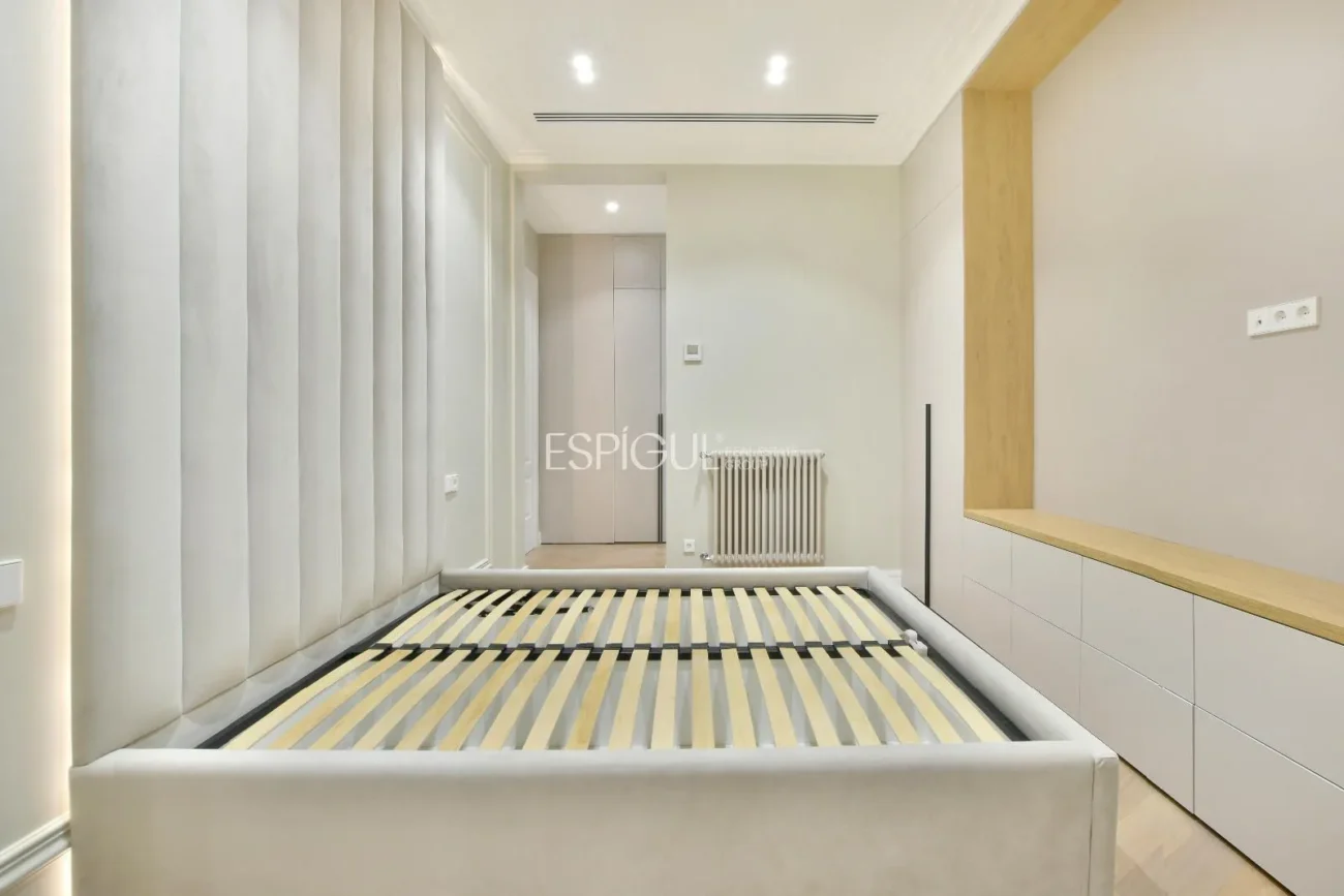 Élégant appartement à vendre récemment rénové à côté du Passeig de Sant Joan, Barcelone