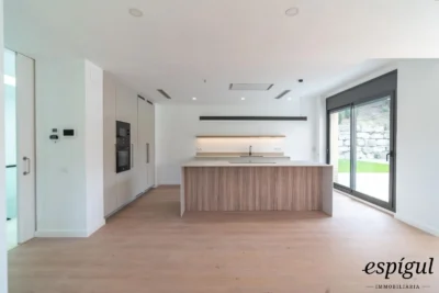 Spectacular house in Alella, totally updated in 2025, with elevator and swimming pool.