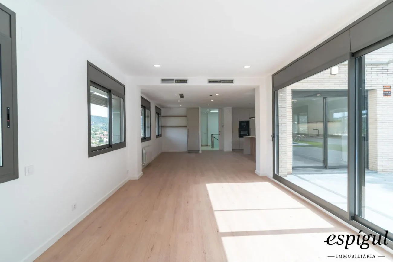 Spectacular house in Alella, totally updated in 2025, with elevator and swimming pool.