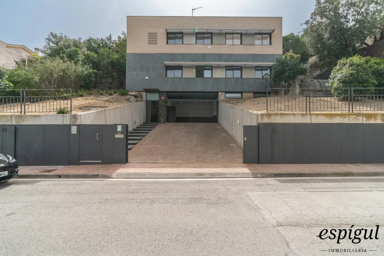 Spectacular house in Alella, totally updated in 2025, with elevator and swimming pool.