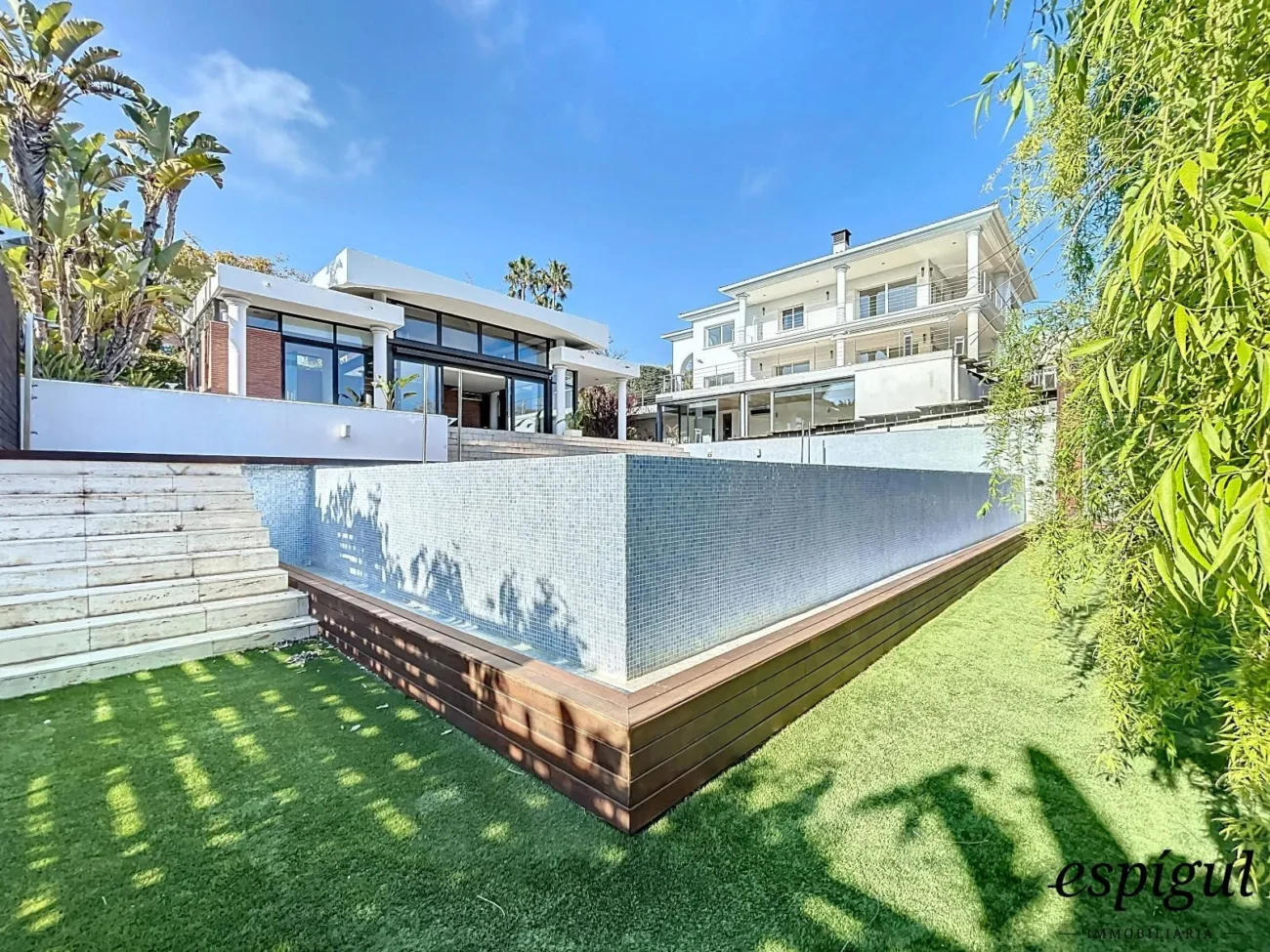 Espectacular propietat de 6 habitacions, piscina, spa i casa de convidats a Teià