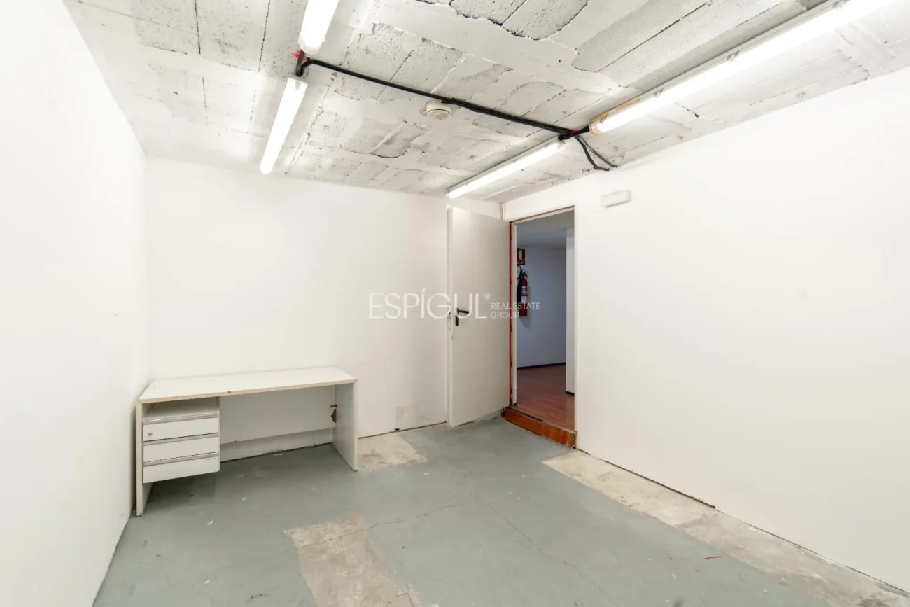 Local comercial a 300 m de la playa de Palamós