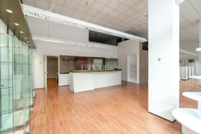 Local comercial a 300 m de la playa de Palamós