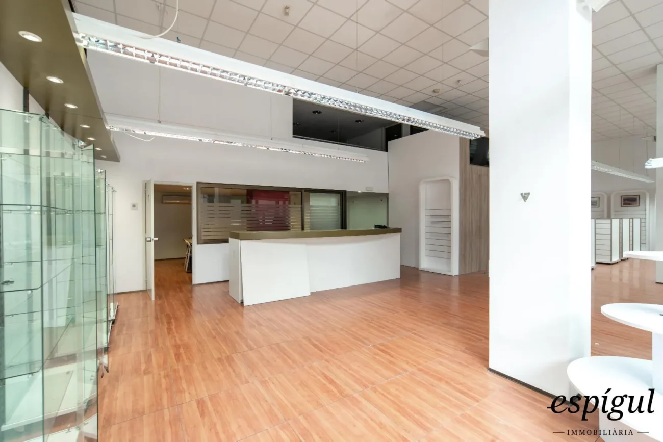 Local d’ús comercial a 300 m de la platja de Palamós