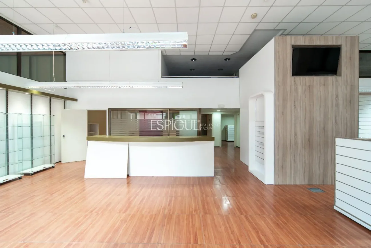 Local comercial a 300 m de la playa de Palamós