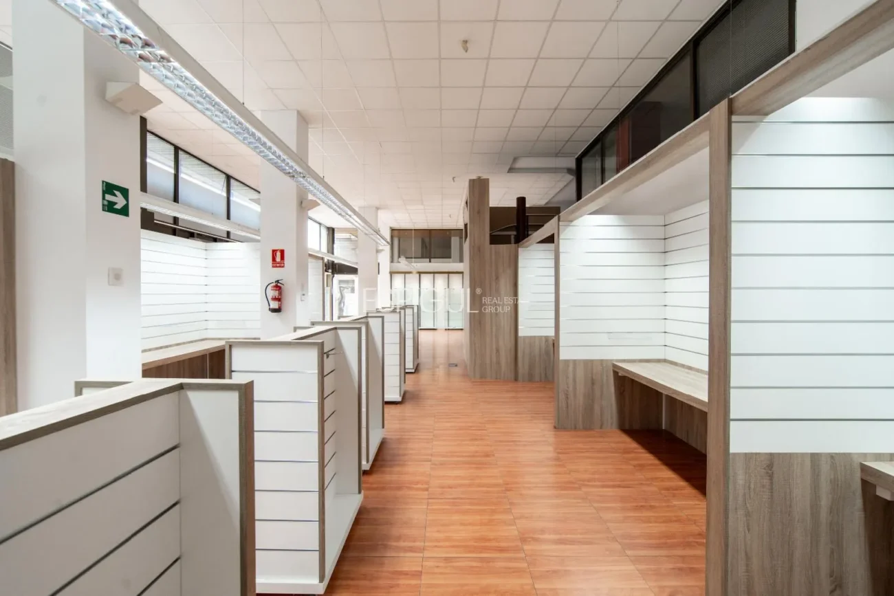 Local comercial a 300 m de la playa de Palamós