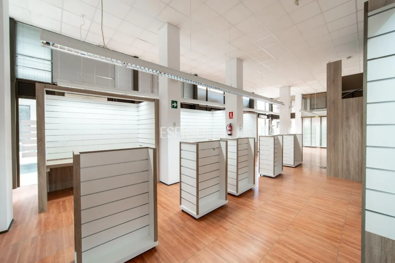 Local comercial a 300 m de la playa de Palamós