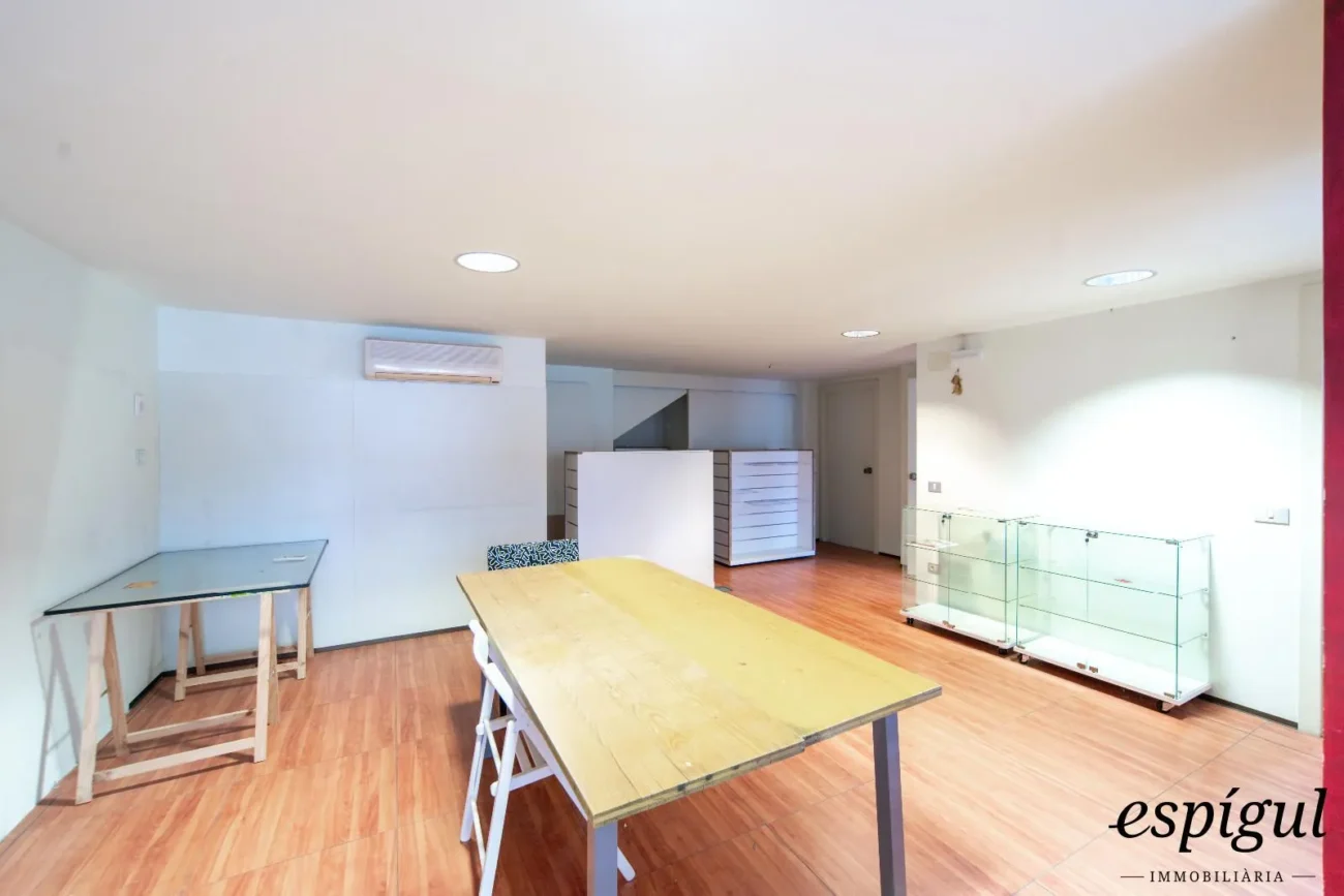 Commercial property 300 meters from Palamós beach