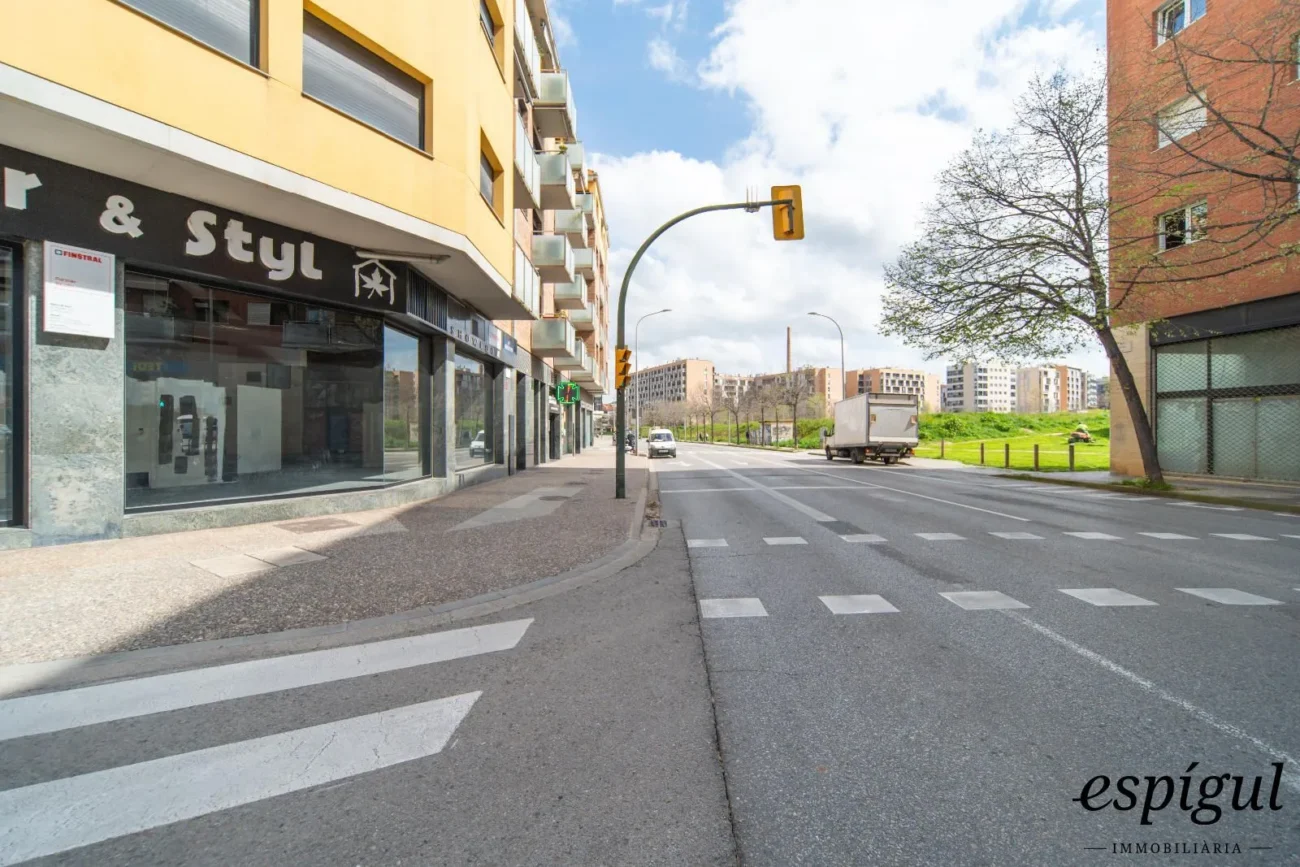 Local comercial a la zona dels Químics