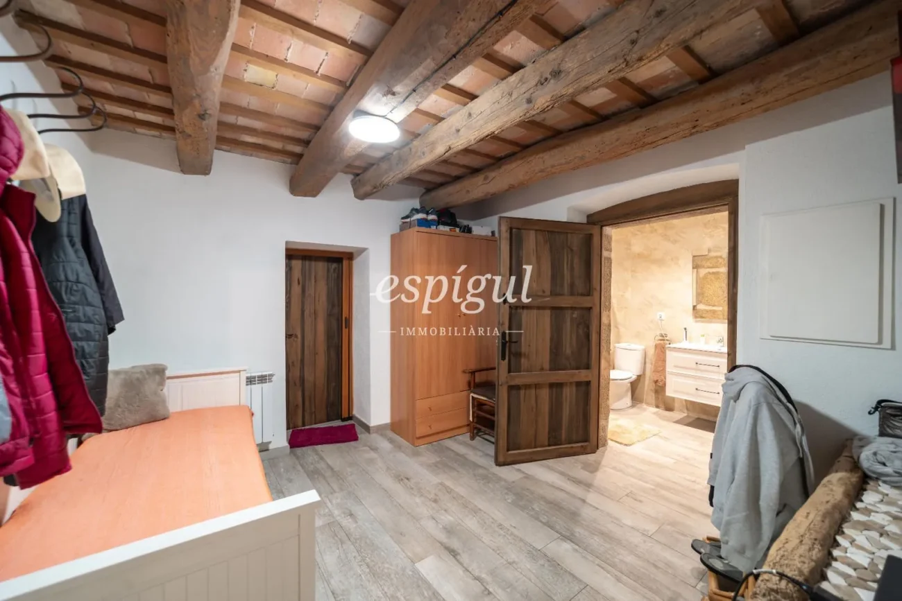 Masía catalana en Santa Cristina