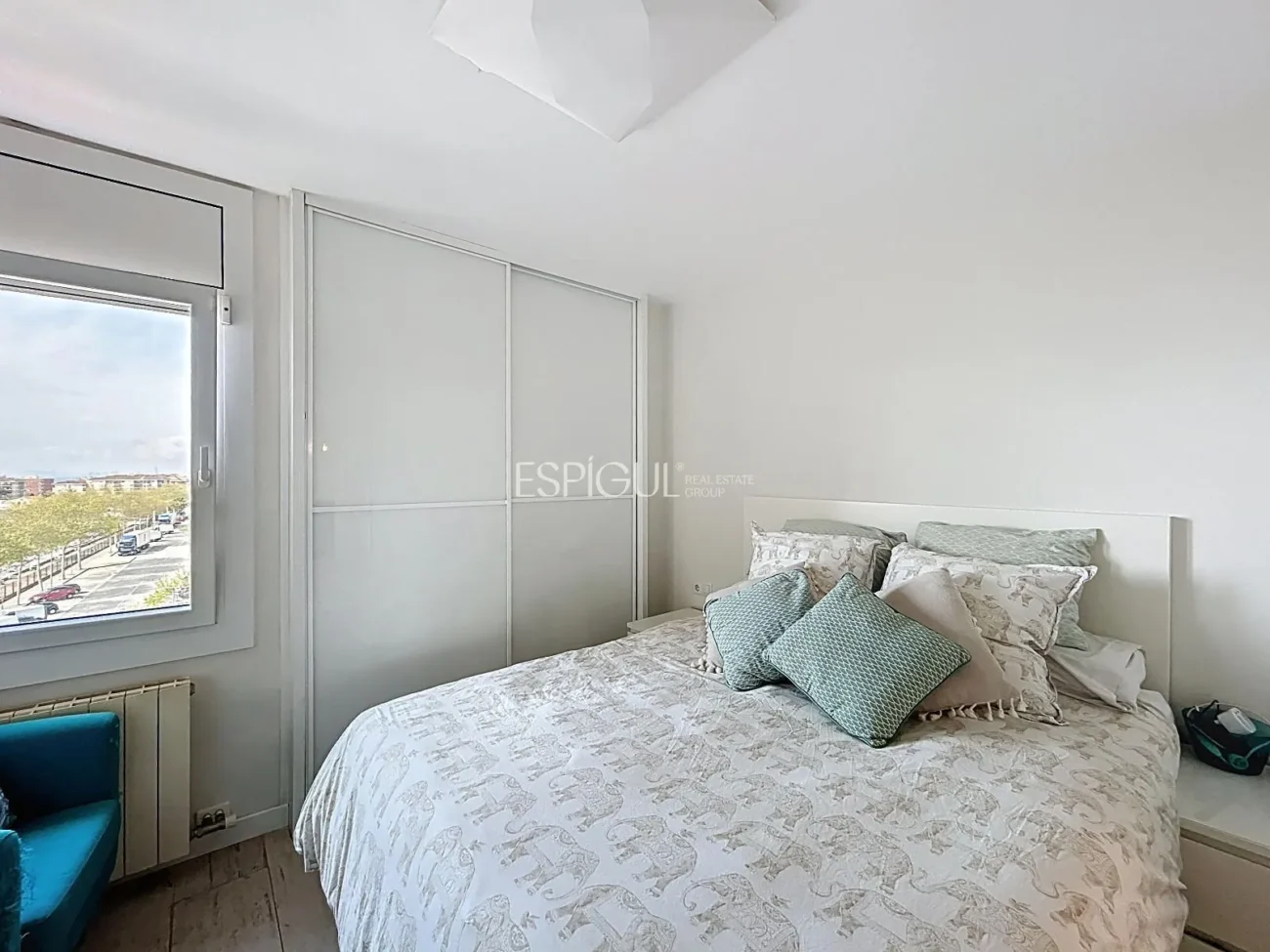 Appartement rénové avec terrasse, vue sur la mer, piscine et place de parking à La Xinesca