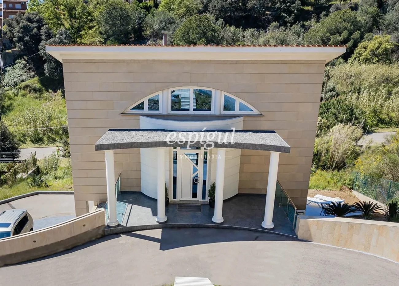Propietat a Alella Park: disseny, amplitud i eficiència energètica en plena natura