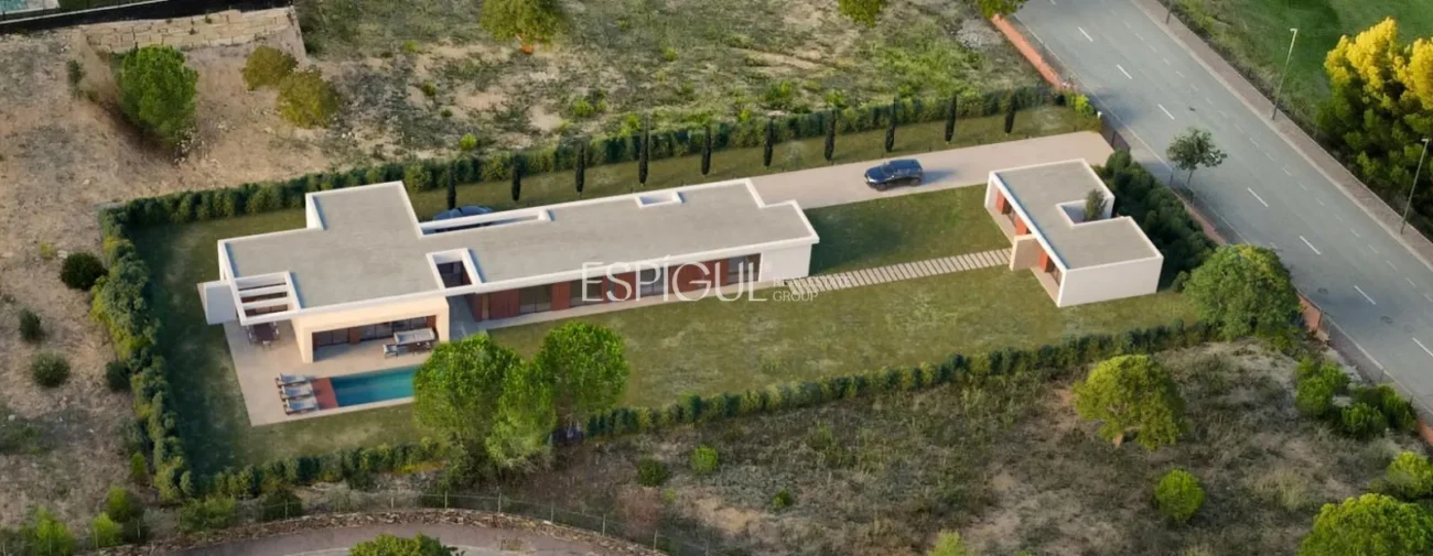 Villa de Obra nueva en venta en el Golf Masía Bach