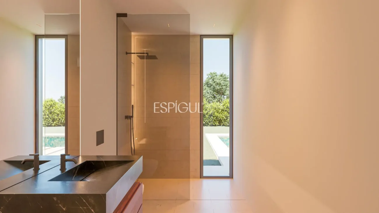 Villa de Obra nueva en venta en el Golf Masía Bach