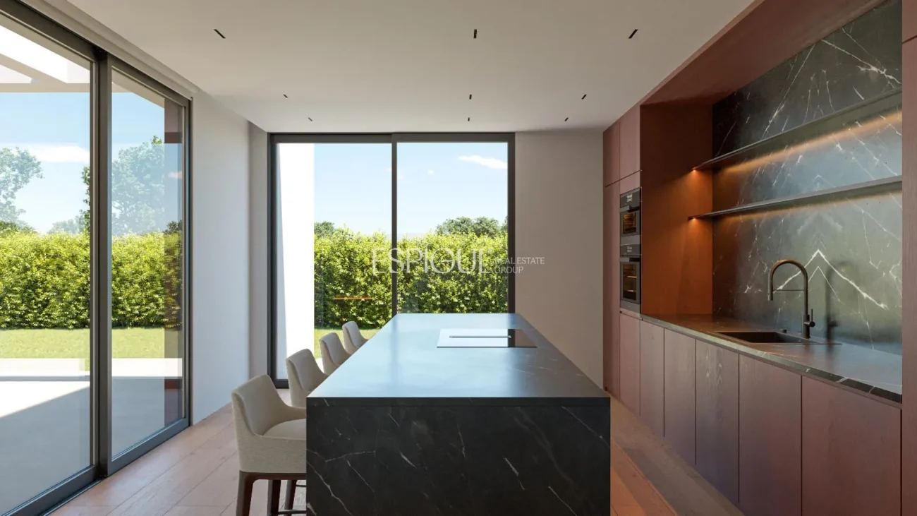 Villa de Obra nueva en venta en el Golf Masía Bach