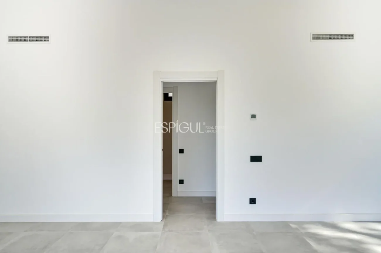 Bonita casa de obra nueva con espectaculares vistas en Vallromanes