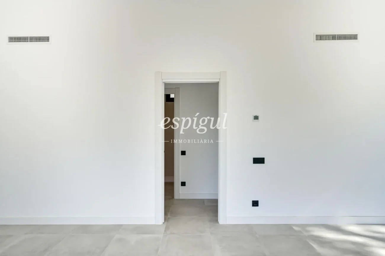 Preciosa casa d’obra nova amb vistes espectaculars a Vallromanes