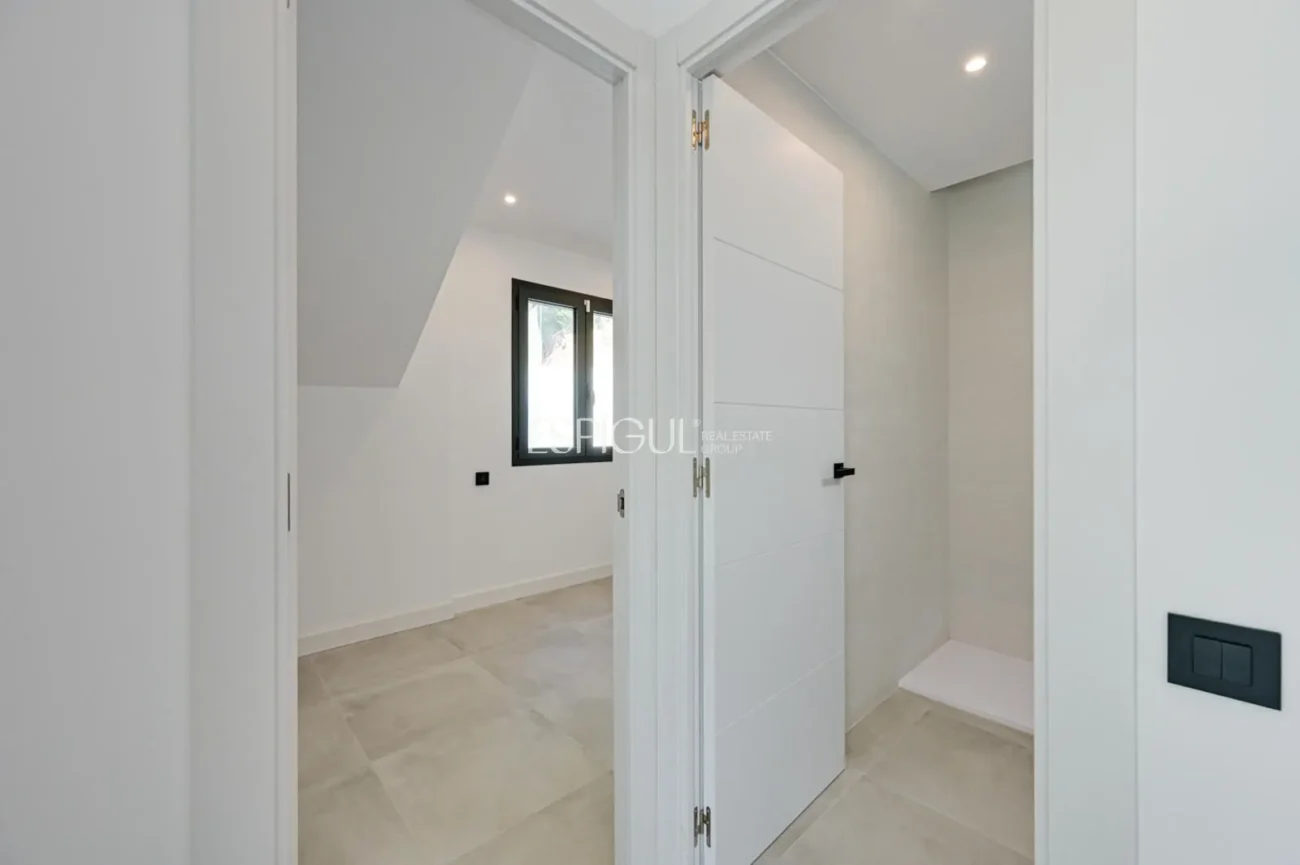 Bonita casa de obra nueva con espectaculares vistas en Vallromanes