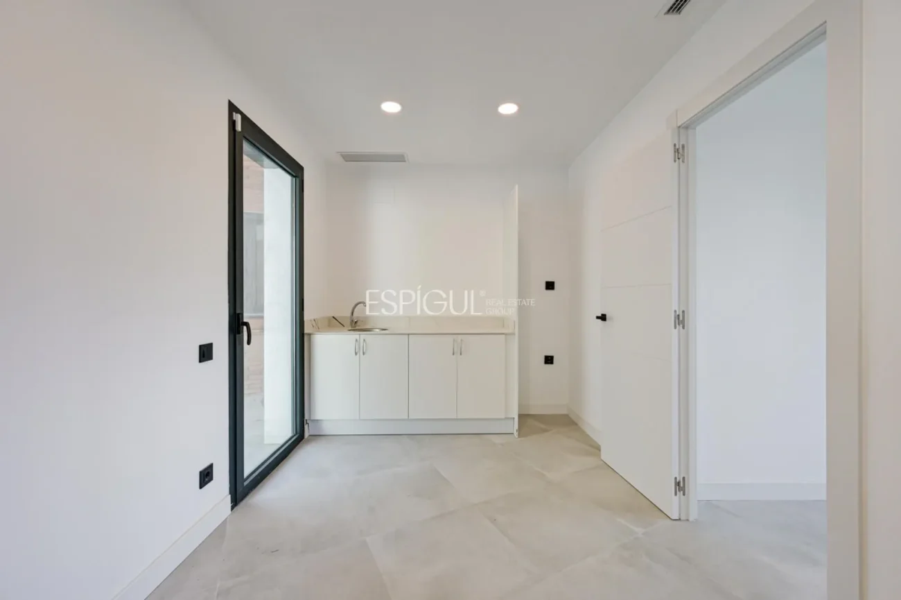 Bonita casa de obra nueva con espectaculares vistas en Vallromanes