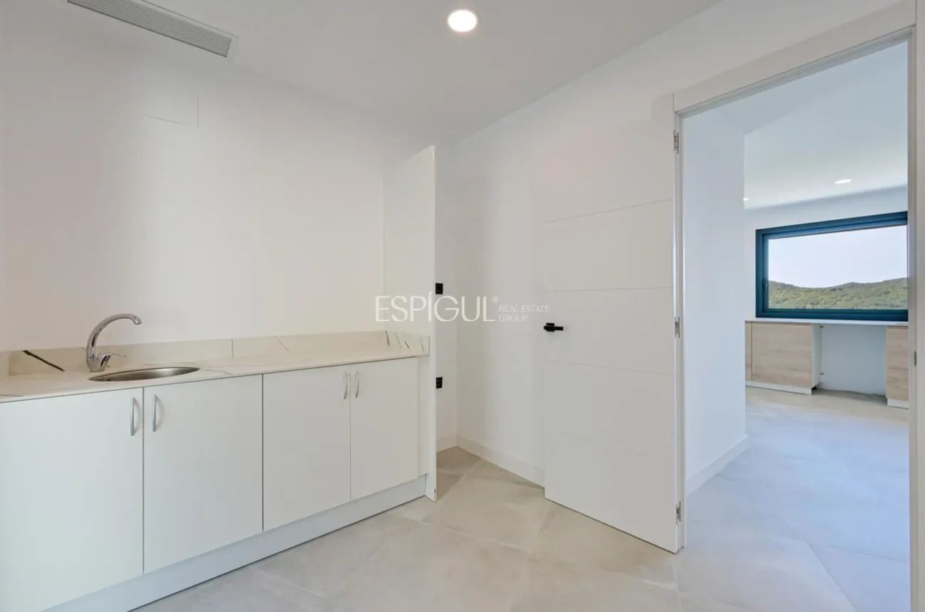 Bonita casa de obra nueva con espectaculares vistas en Vallromanes