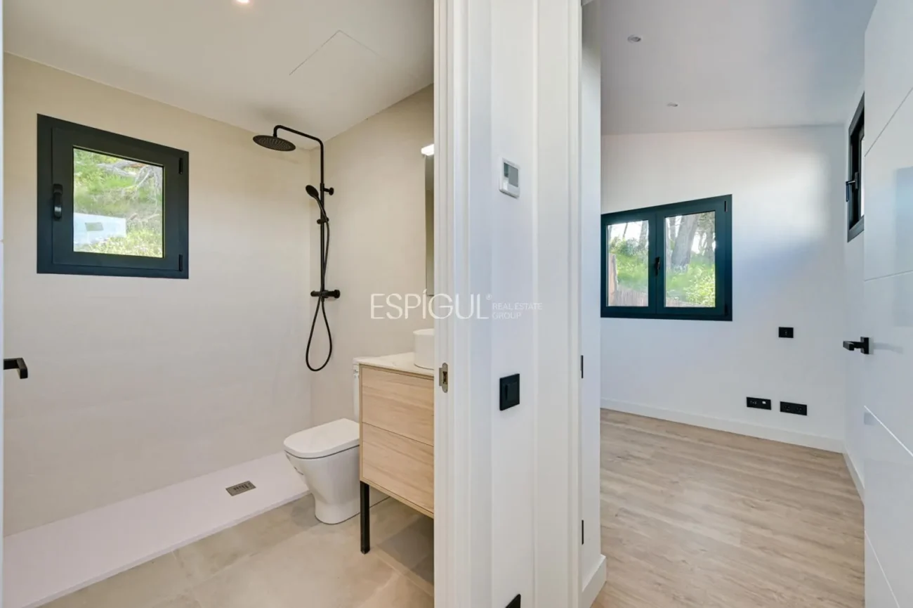 Bonita casa de obra nueva con espectaculares vistas en Vallromanes